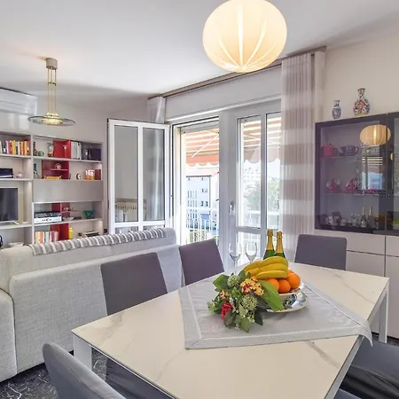 Awesome In With Kitchen *
